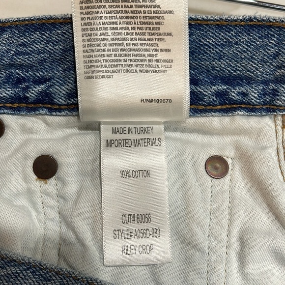 Agolde Riley Crop Distressed Jeans High Rise SZ 30 - Picture 5 of 5